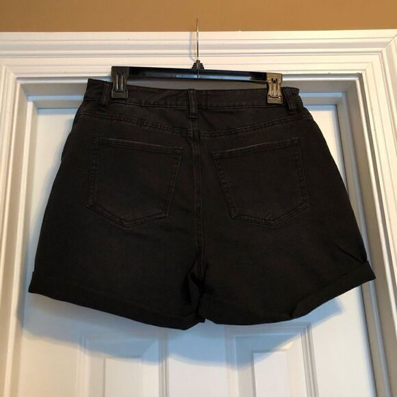 BLACK TAPE - NWT - L Sz 28 Slim-Fit Mom Jean Shorts in Black Wash. So cute! - Picture 11 of 14